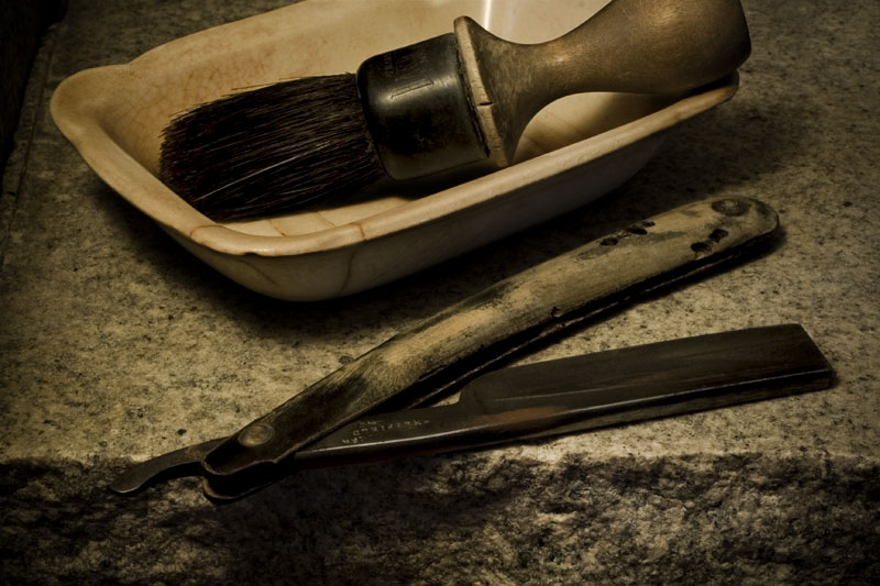 Razor (Alphabet Series- R)
